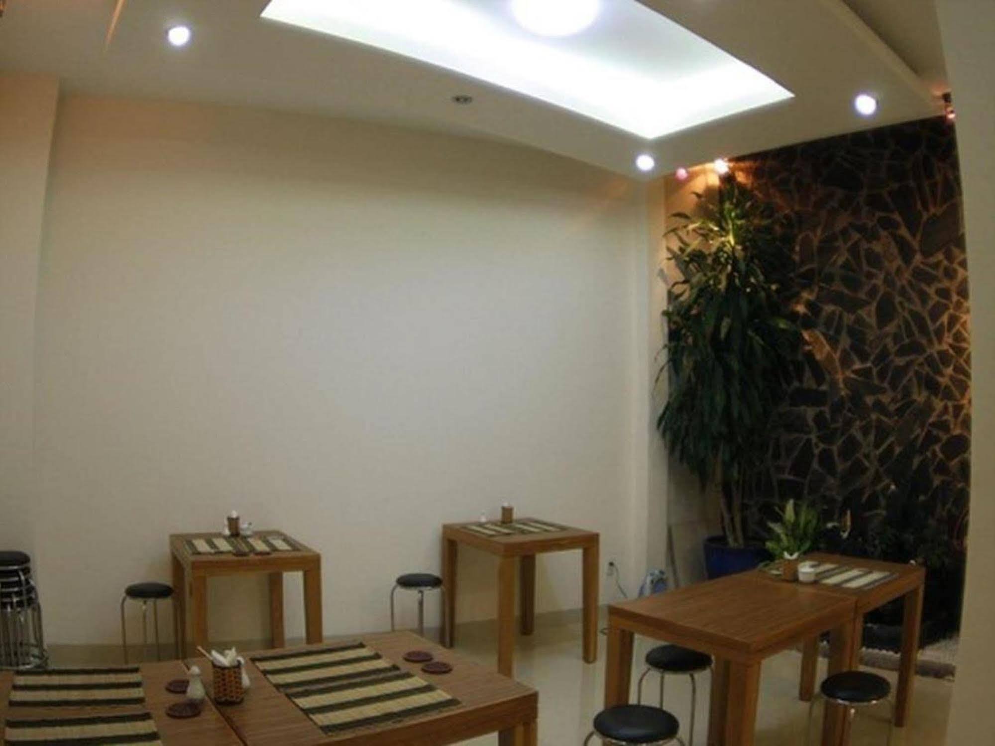 Giang Son 2 Hotel Thành Pho Ho Chí Minh Esterno foto