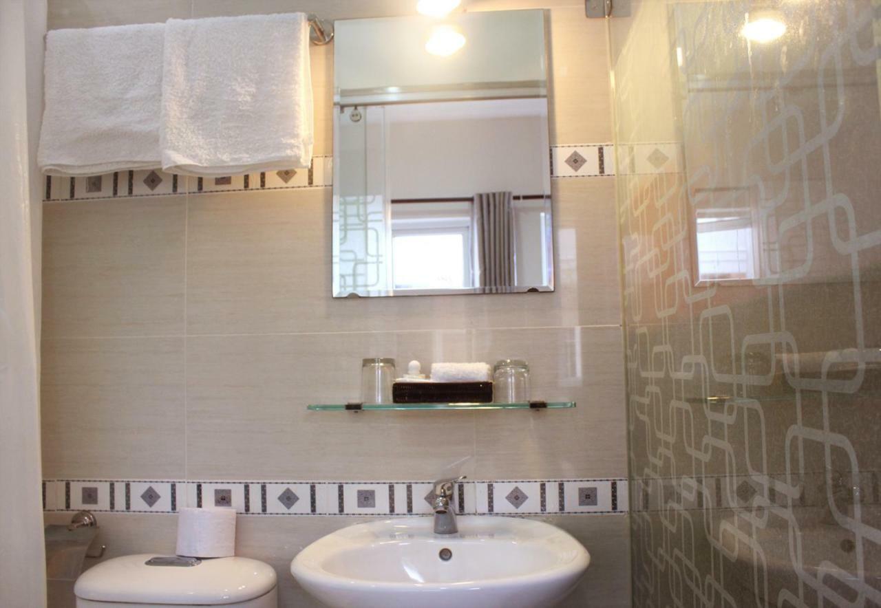 Giang Son 2 Hotel Thành Pho Ho Chí Minh Esterno foto